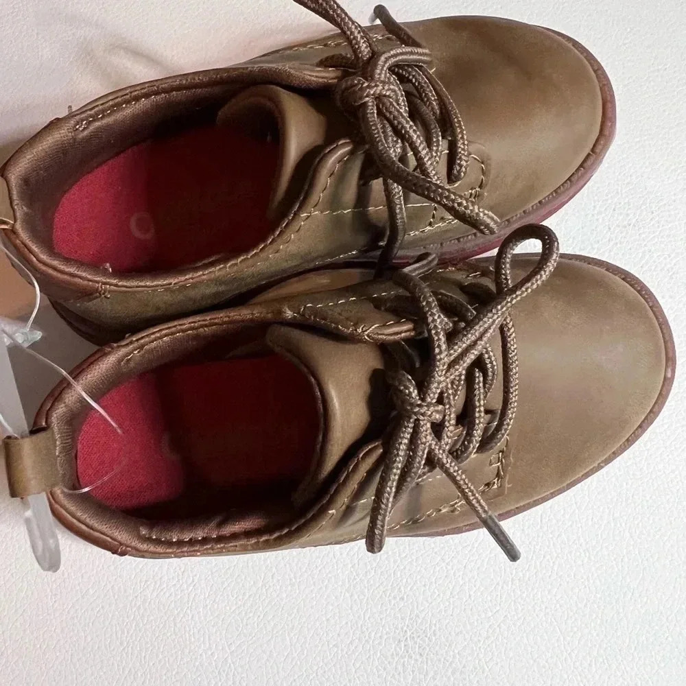 Osh cosh bgosh boys size 7 shoes - Picture 2 of 3